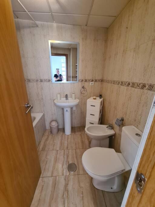 Beautiful Apartment With Patio ตอร์เรเวียคา ภายนอก รูปภาพ